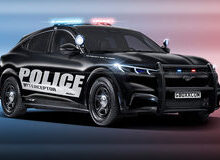 Полицейское управление городка Анн-Арбор (штат Мичиган, США) решило пополнить свой автопарк двумя электрическими кроссоверами Ford Mustang Mach-E.