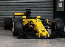 Для полного комплекта также можно приобрести фигурки пилотов Renault F1