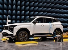 Современный автомобиль постоянно находится среди источников электромагнитных волн — смартфонов, раций, Bluetooth-устройств и другой электроники. 