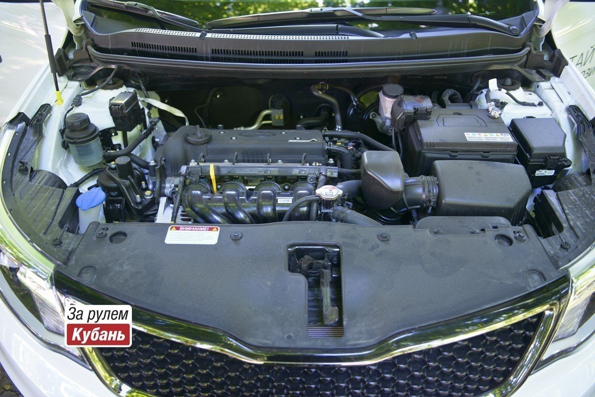 У нас на тест-драйве нового Kia Rio 2015  в распоряжении оказался новый шестиступенчатый «автомат», который передает колесам крутящий момент до 155 Нм от мотора объемом 1,6 литров и мощностью 123 лошадиные силы с 16-клапанной головкой DOHC. 