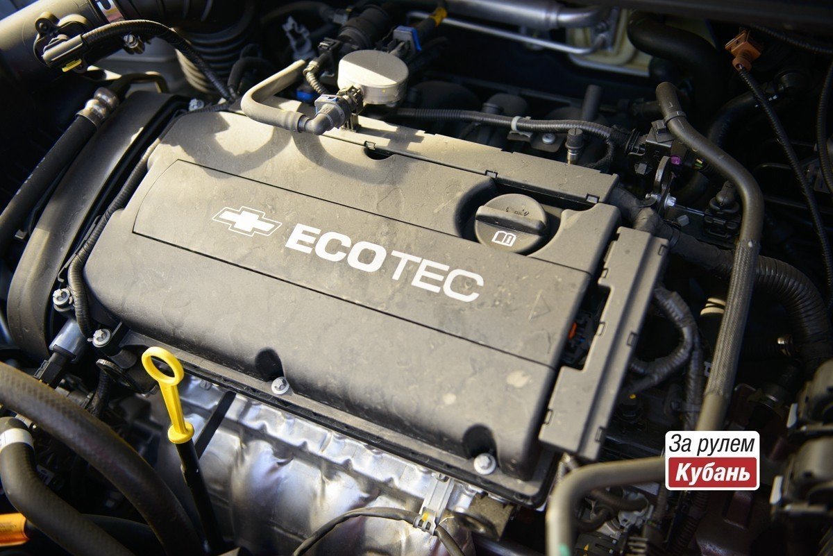 В движение автомобиль приводится силовой установкой Ecotec объемом 1,6 литра и мощностью в 115 лошадиных сил, которая известна нам по автомобилям марки Opel. 